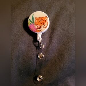 Tiger retractable badge/id holder